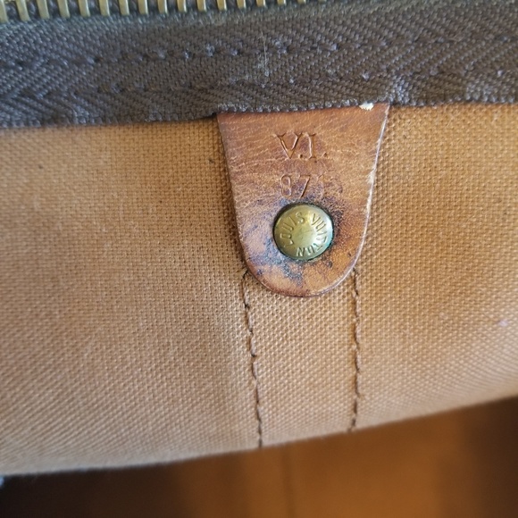 Louis Vuitton Monogram Keepall 50 - Picture 6 of 7